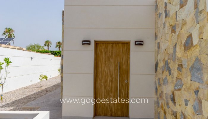 Te koop - Huis - Vrijstaande Villa - Torrevieja - Torrevieja Centro