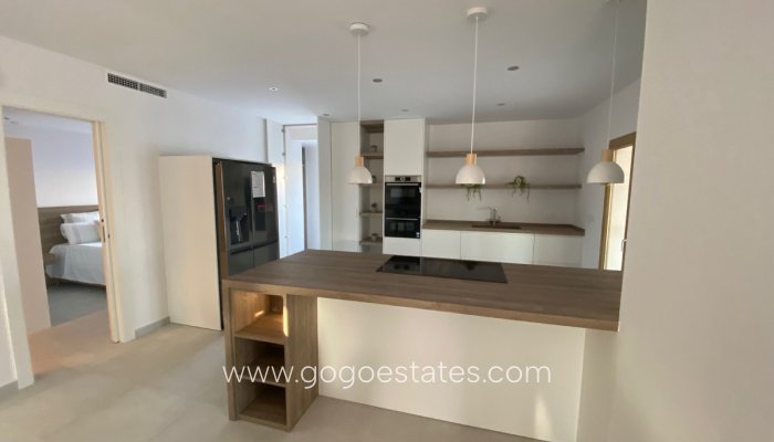 Te koop - Huis - Vrijstaande Villa - Torrevieja - Torrevieja Centro