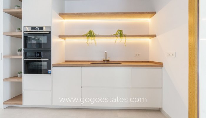 Te koop - Huis - Vrijstaande Villa - Torrevieja - Torrevieja Centro