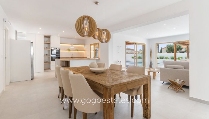 Te koop - Huis - Vrijstaande Villa - Torrevieja - Torrevieja Centro