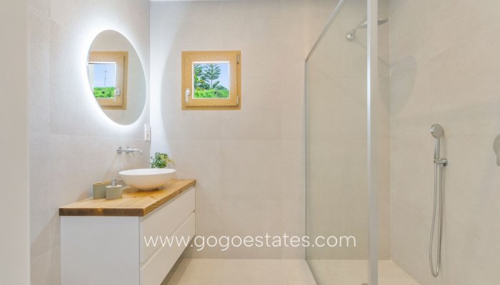 Te koop - Huis - Vrijstaande Villa - Torrevieja - Torrevieja Centro