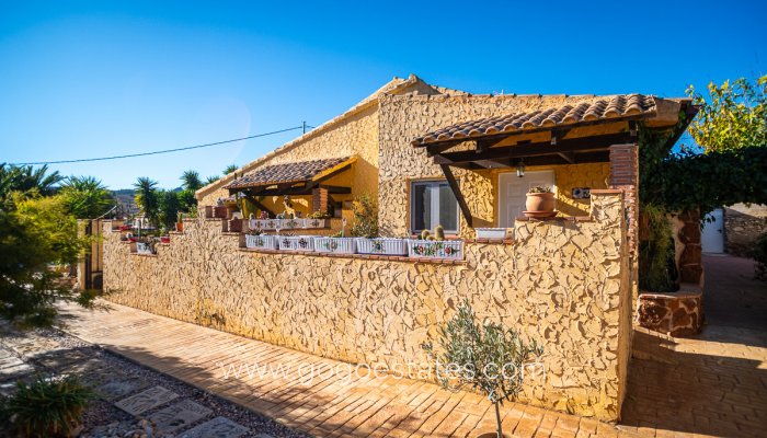 Te koop - Commercieel - Bed and Breakfast - Alicante - Hondón de las Nieves Centro