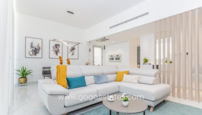 Te koop - Huis - Vrijstaande Villa - Torrevieja - Torrevieja Centro