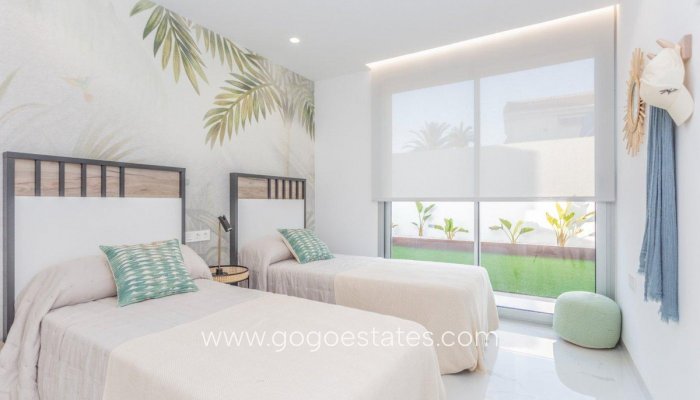 Te koop - Huis - Vrijstaande Villa - Torrevieja - Torrevieja Centro