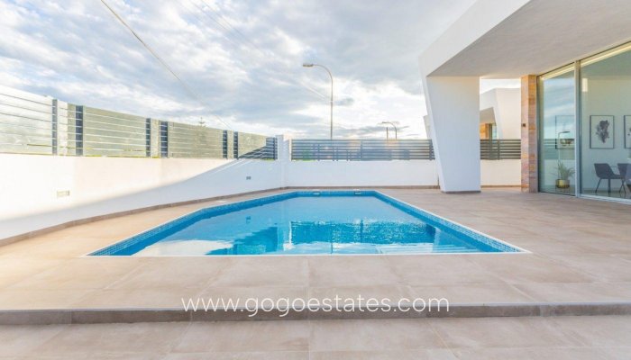 Te koop - Huis - Vrijstaande Villa - Torrevieja - Torrevieja Centro