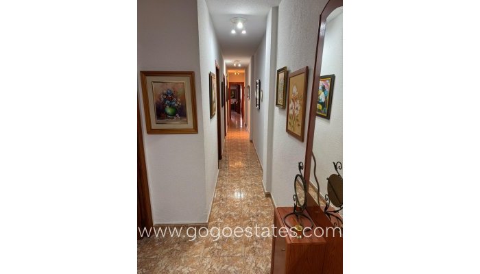 Te koop - Appartement - Appartement op de middelste verdieping - Torrevieja - Torrevieja Centro