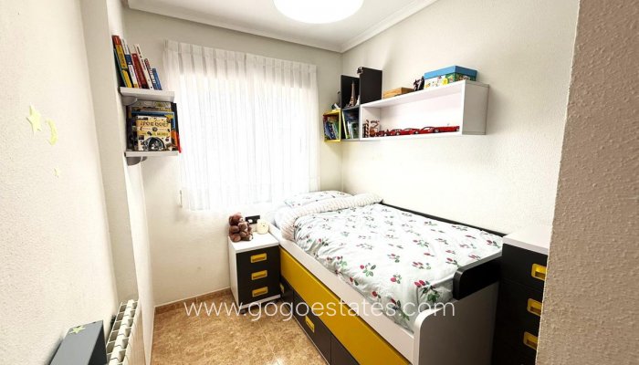 Te koop - Huis - Halfvrijstaande woning - Orihuela - Villamartin