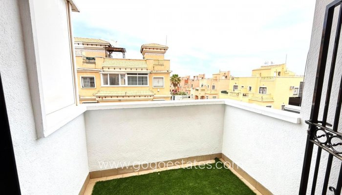 Te koop - Huis - Halfvrijstaande woning - Orihuela - Villamartin