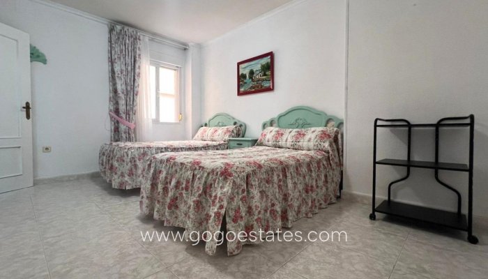 Te koop - Appartement - Appartement op de middelste verdieping - Torrevieja - Playa de los Locos