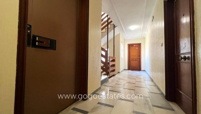 Te koop - Appartement - Appartement op de middelste verdieping - Torrevieja - Playa de los Locos