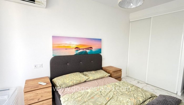 Te koop - Appartement - Appartement op de middelste verdieping - Orihuela - Punta Prima