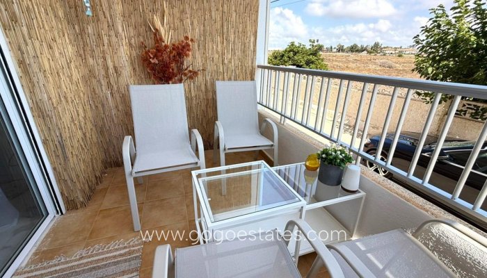 Te koop - Appartement - Appartement op de middelste verdieping - Orihuela - Punta Prima