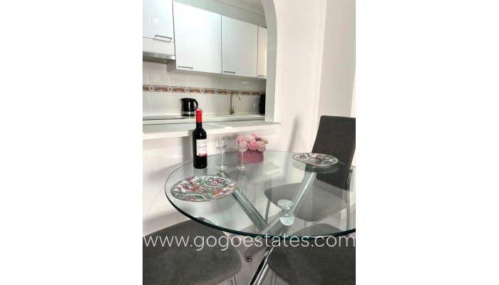 Te koop - Appartement - Appartement op de middelste verdieping - Torrevieja - Torrevieja Centro