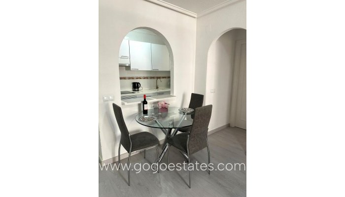 Te koop - Appartement - Appartement op de middelste verdieping - Torrevieja - Torrevieja Centro