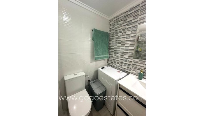 Te koop - Appartement - Appartement op de middelste verdieping - Torrevieja - Torrevieja Centro