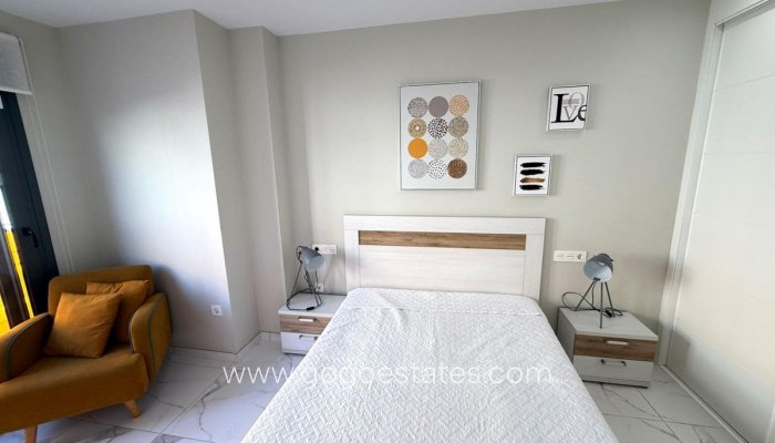 Te koop - Appartement - Appartement op de middelste verdieping - Torrevieja - La Mata