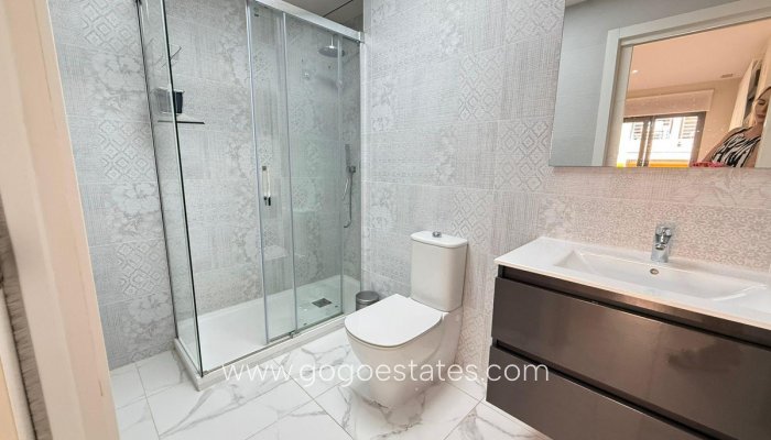 Te koop - Appartement - Appartement op de middelste verdieping - Torrevieja - La Mata