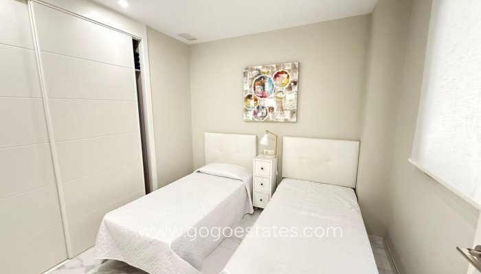 Te koop - Appartement - Appartement op de middelste verdieping - Torrevieja - La Mata