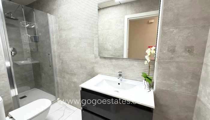 Te koop - Appartement - Appartement op de middelste verdieping - Torrevieja - La Mata