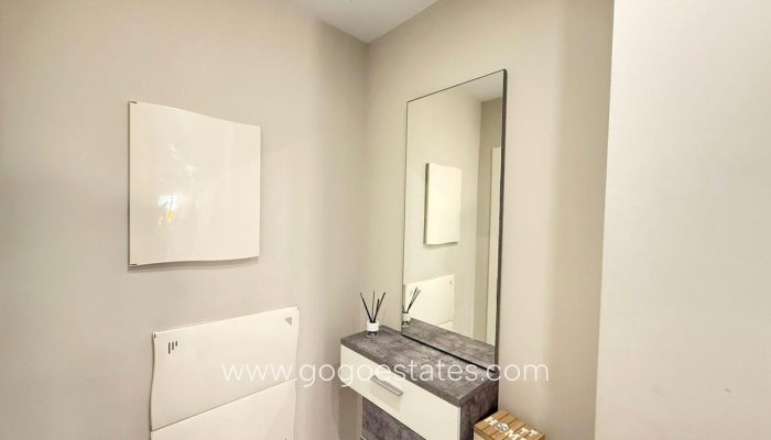 Te koop - Appartement - Appartement op de middelste verdieping - Torrevieja - La Mata