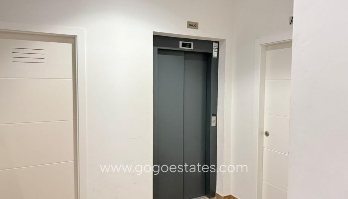 Te koop - Appartement - Appartement op de middelste verdieping - Torrevieja - La Mata