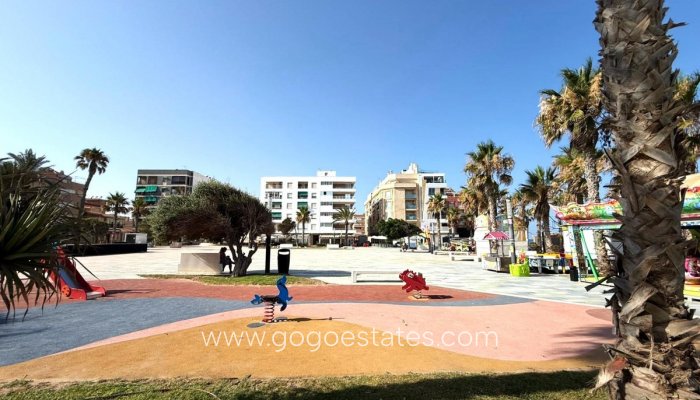 Te koop - Appartement - Appartement op de middelste verdieping - Torrevieja - La Mata