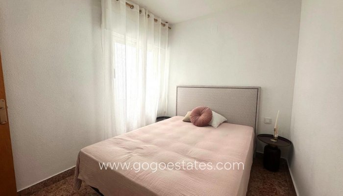 Te koop - Appartement - Appartement op de middelste verdieping - Torrevieja - Torrevieja Centro