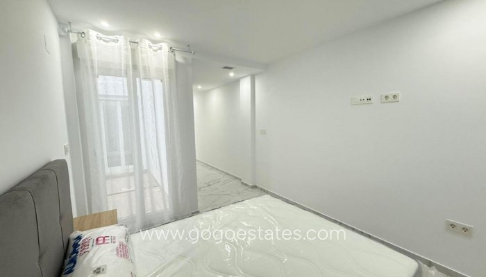 Te koop - Appartement - Appartement op de middelste verdieping - Alicante - Parque de las Naciones