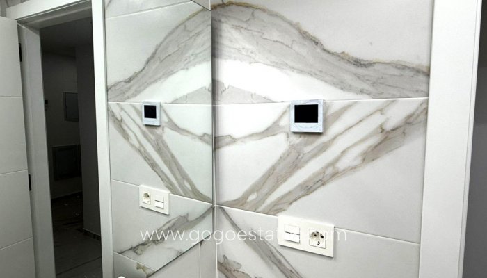 Te koop - Appartement - Appartement op de middelste verdieping - Alicante - Parque de las Naciones