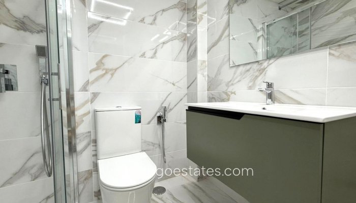 Te koop - Appartement - Appartement op de middelste verdieping - Alicante - Parque de las Naciones