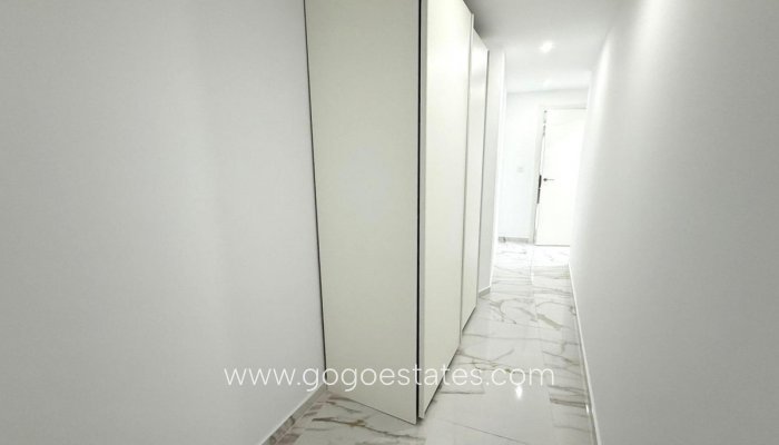 Te koop - Appartement - Appartement op de middelste verdieping - Alicante - Parque de las Naciones
