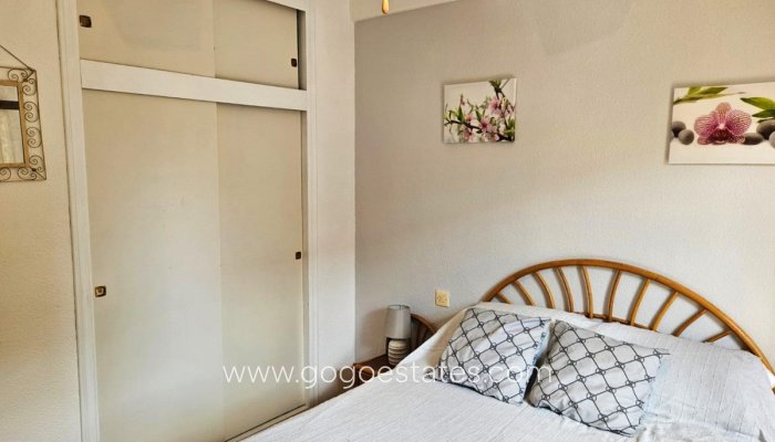 Te koop - Appartement - Appartement op de middelste verdieping - Torrevieja - Torrevieja Centro