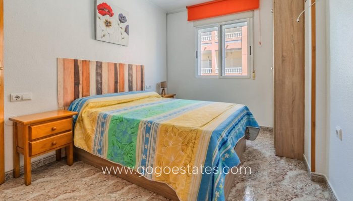 Te koop - Appartement - Appartement op de middelste verdieping - Torrevieja - Playa del Cura