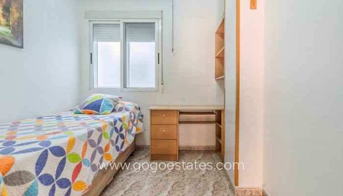 Te koop - Appartement - Appartement op de middelste verdieping - Torrevieja - Playa del Cura