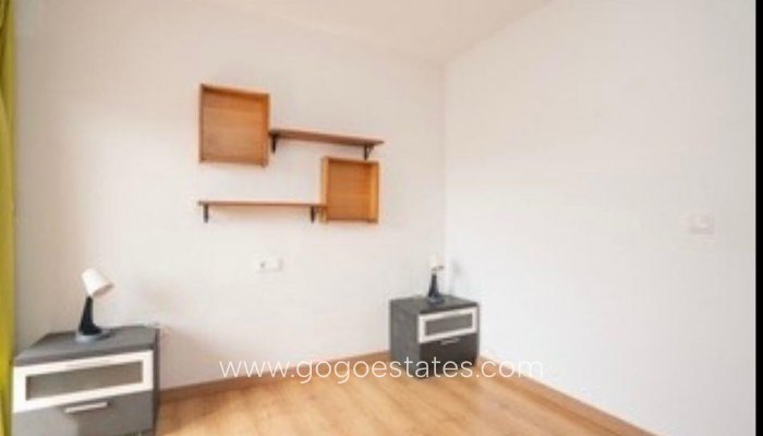 Te koop - Appartement - Appartement op de middelste verdieping - Torrevieja - Torrevieja Centro