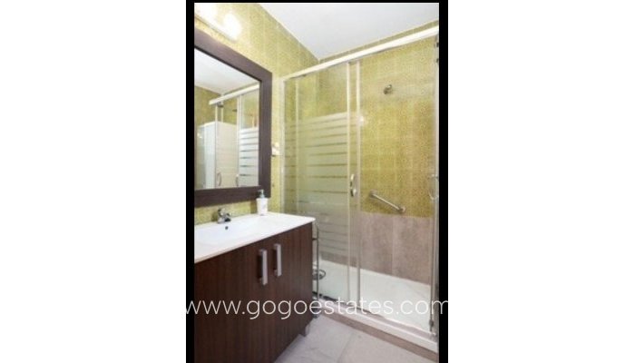 Te koop - Appartement - Appartement op de middelste verdieping - Torrevieja - Torrevieja Centro