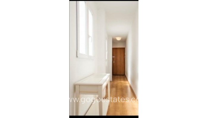 Te koop - Appartement - Appartement op de middelste verdieping - Torrevieja - Torrevieja Centro