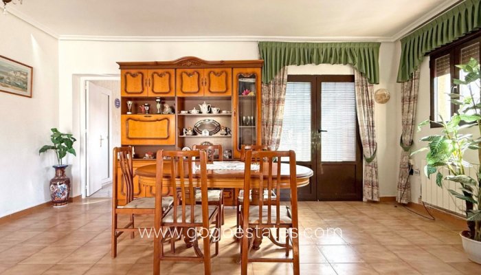 Te koop - Huis - Vrijstaande Villa - Torrevieja - Torrevieja Centro