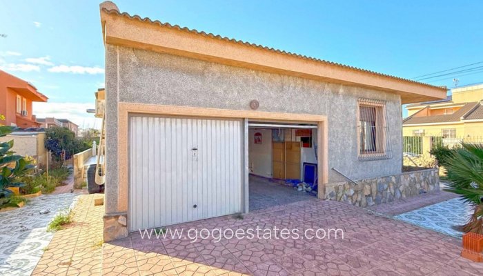 Te koop - Huis - Vrijstaande Villa - Torrevieja - Torrevieja Centro