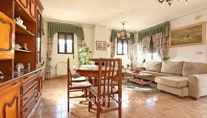 Te koop - Huis - Vrijstaande Villa - Torrevieja - Torrevieja Centro