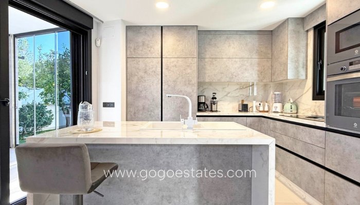 Te koop - Huis - Vrijstaande Villa - Orihuela - Villamartin