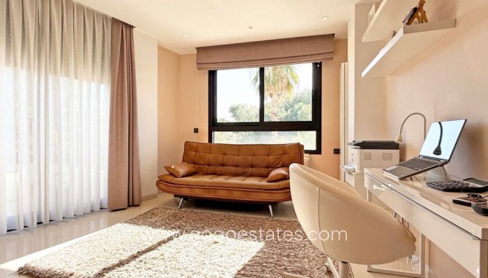 Te koop - Huis - Vrijstaande Villa - Orihuela - Villamartin