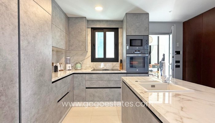 Te koop - Huis - Vrijstaande Villa - Orihuela - Villamartin