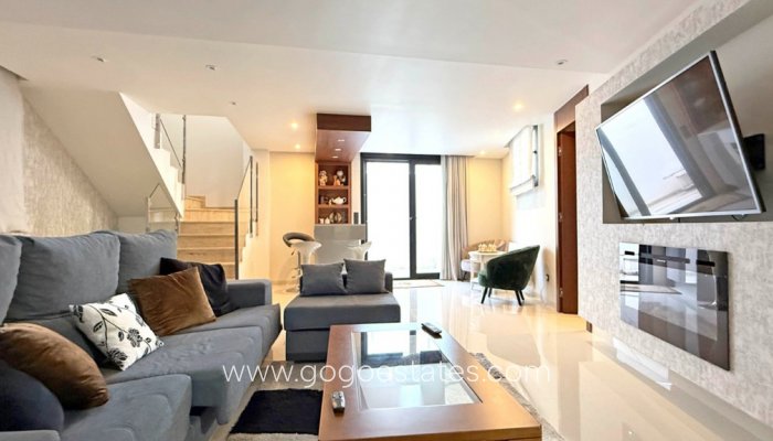 Te koop - Huis - Vrijstaande Villa - Orihuela - Villamartin