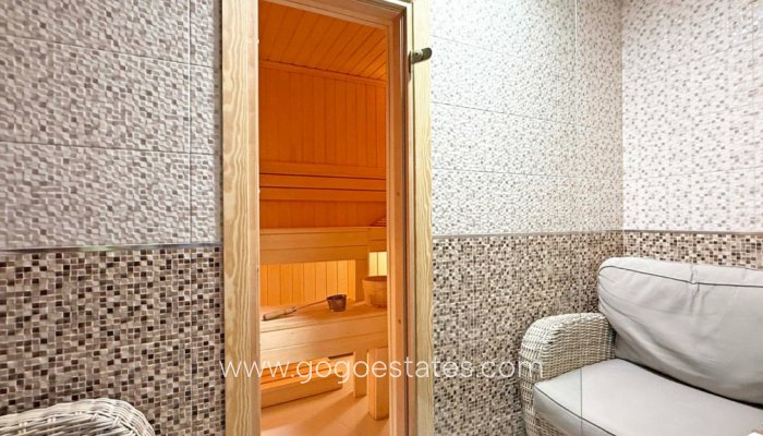 Te koop - Huis - Vrijstaande Villa - Orihuela - Villamartin