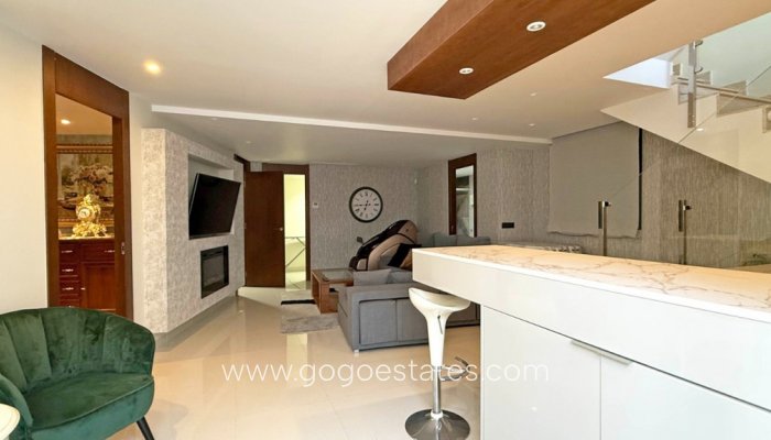 Te koop - Huis - Vrijstaande Villa - Orihuela - Villamartin