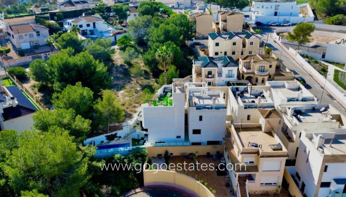 Te koop - Huis - Vrijstaande Villa - Orihuela - Villamartin