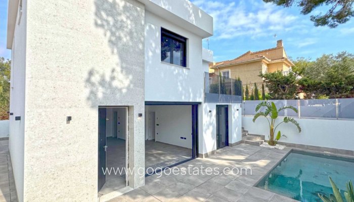 Te koop - Huis - Vrijstaande Villa - Torrevieja - Torrevieja Centro