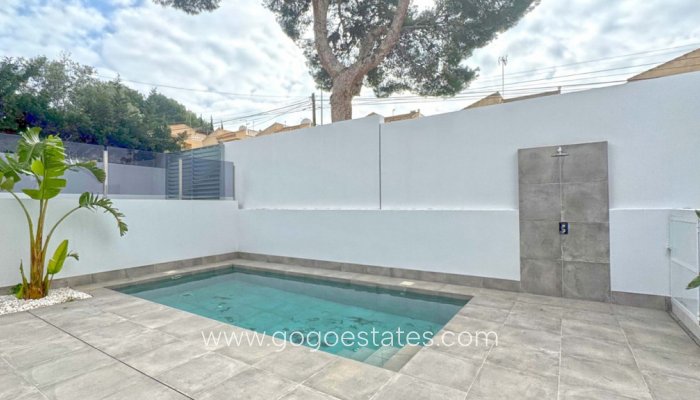 Te koop - Huis - Vrijstaande Villa - Torrevieja - Torrevieja Centro