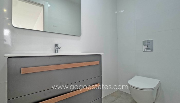 Te koop - Huis - Vrijstaande Villa - Torrevieja - Torrevieja Centro